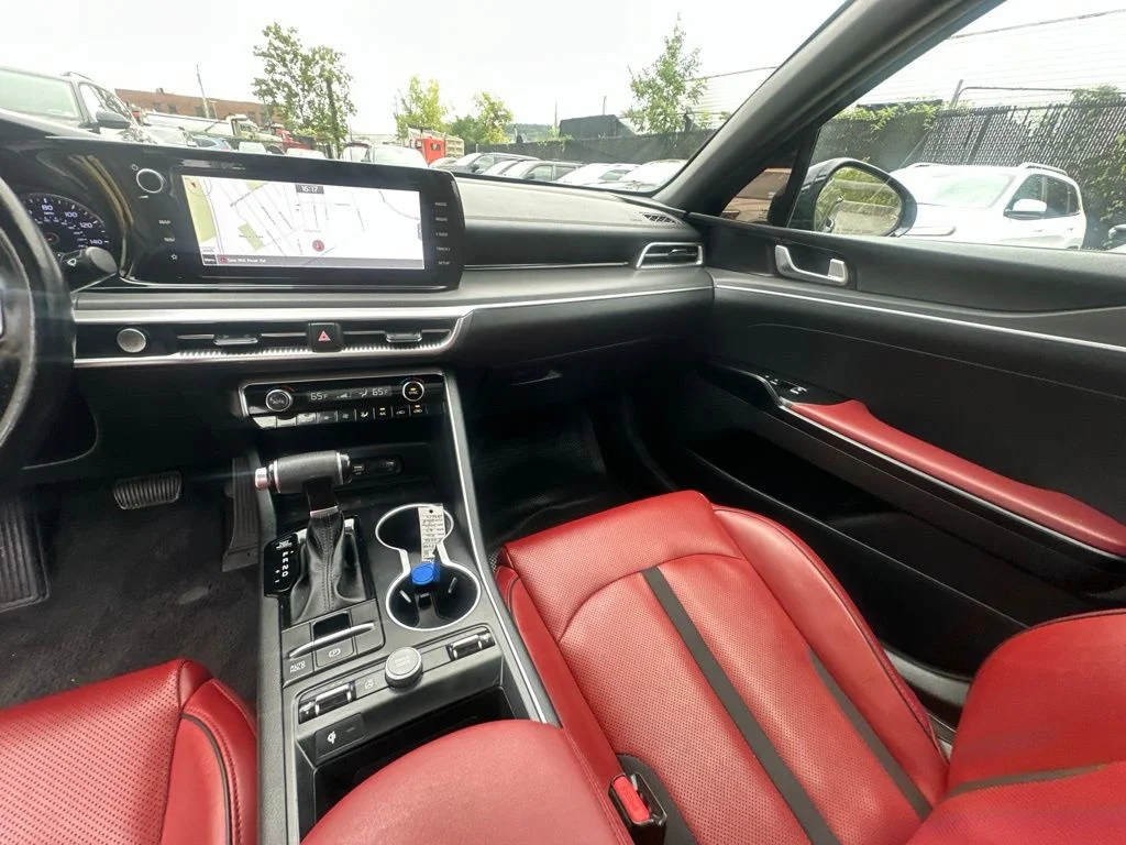 Used 2022 Black Kia GT-Line image 28