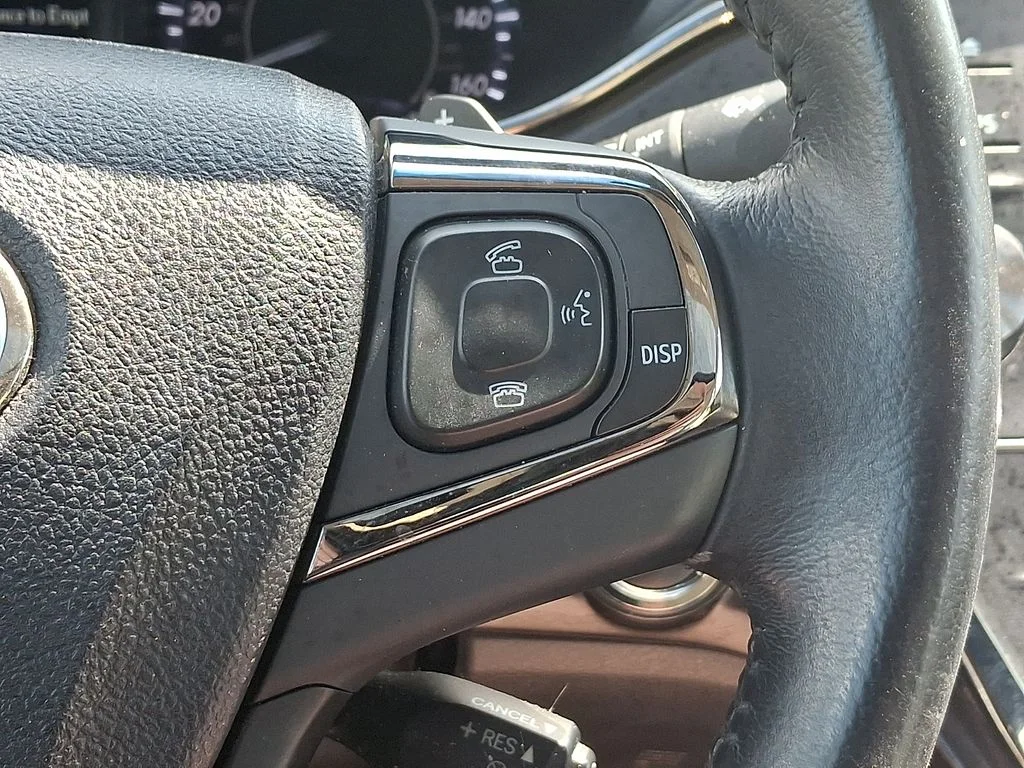 Used 2016 Gray Toyota XLE Premium image 23