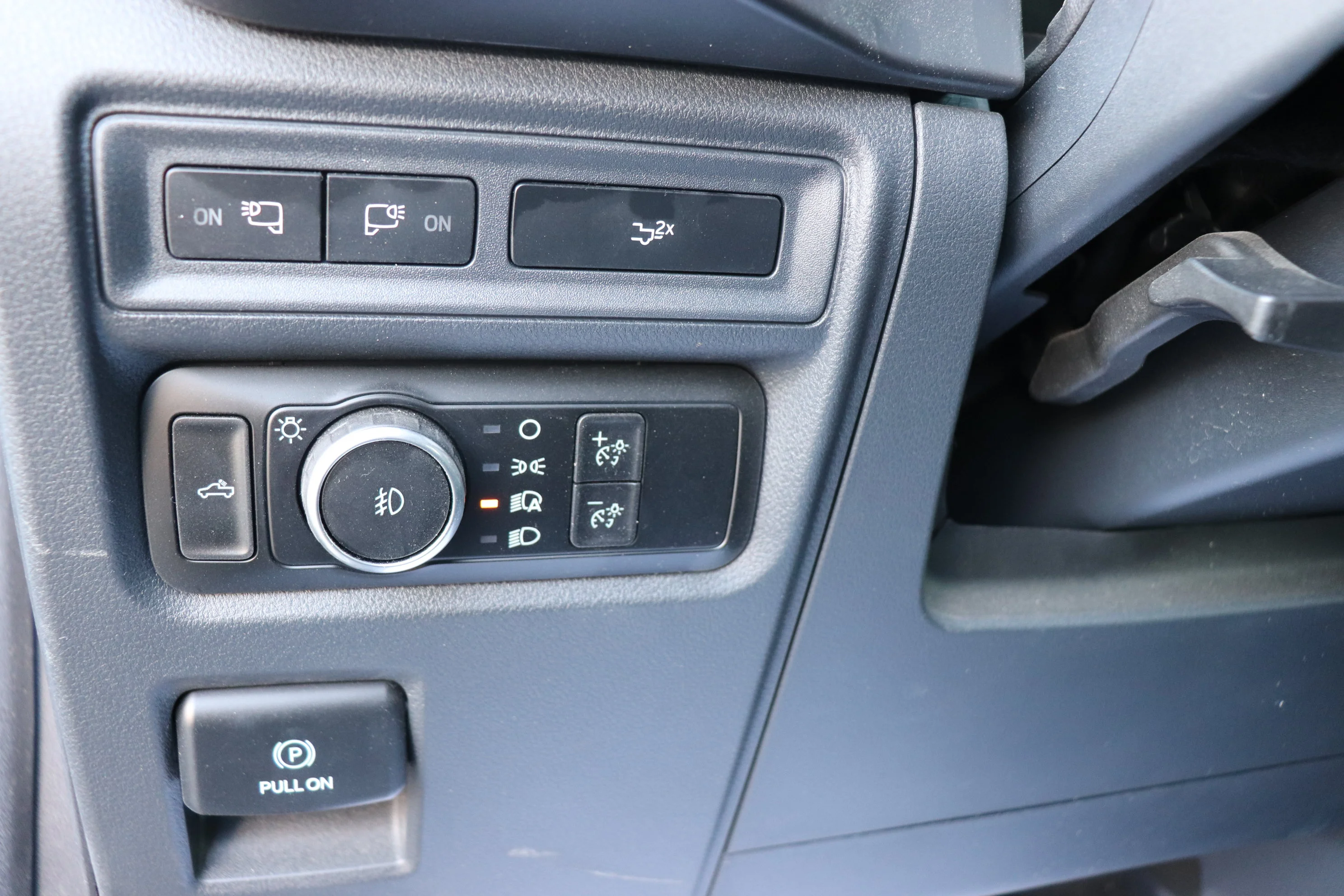 Used 2024 Silver Ford XLT 4WD SuperCrew 5.5