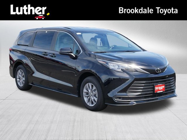 2026 Toyota Sienna LE