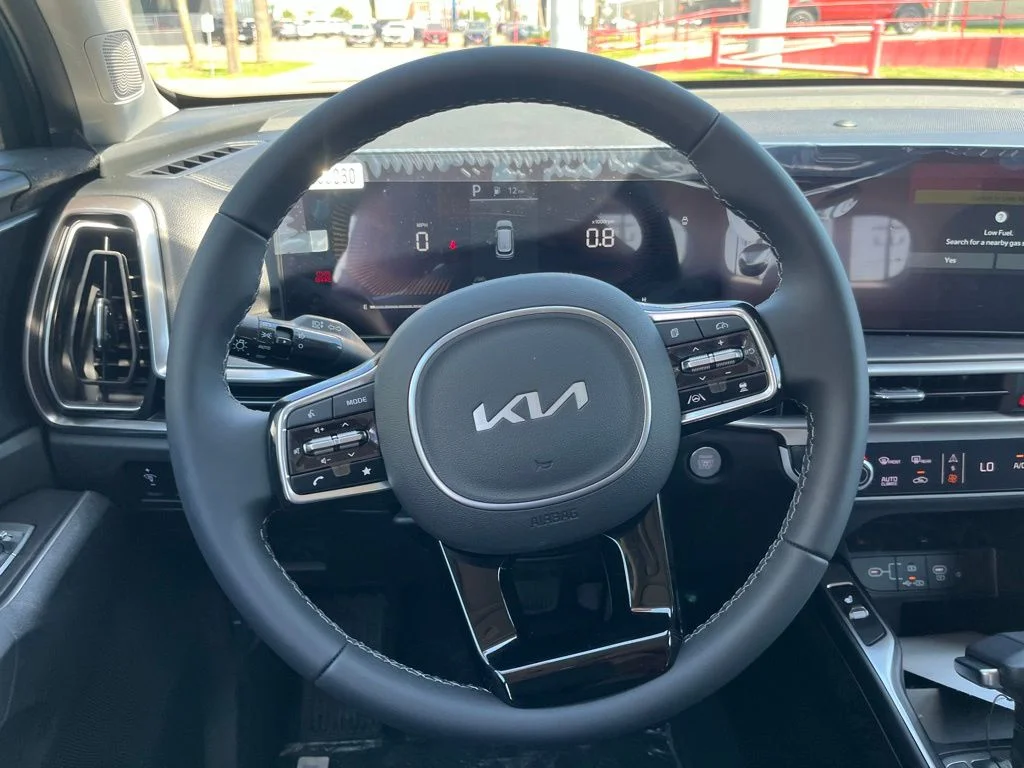 2025 Kia Sorento EX - Photo 17