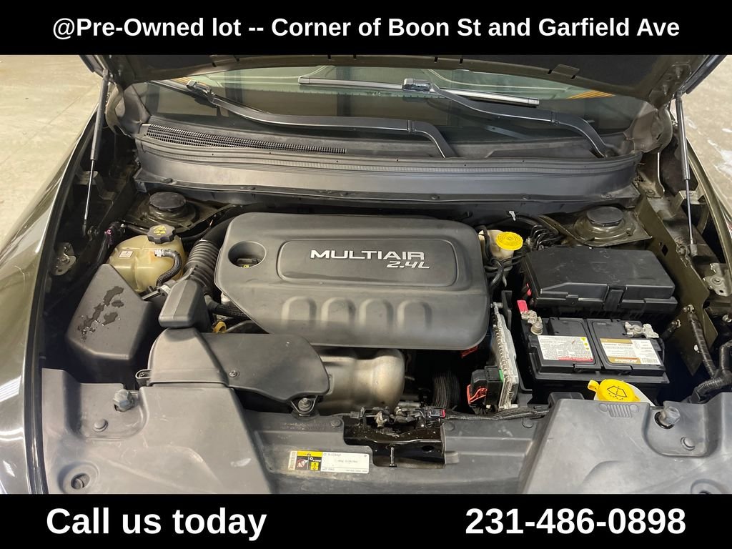 Used 2017 Green Jeep Latitude image 10