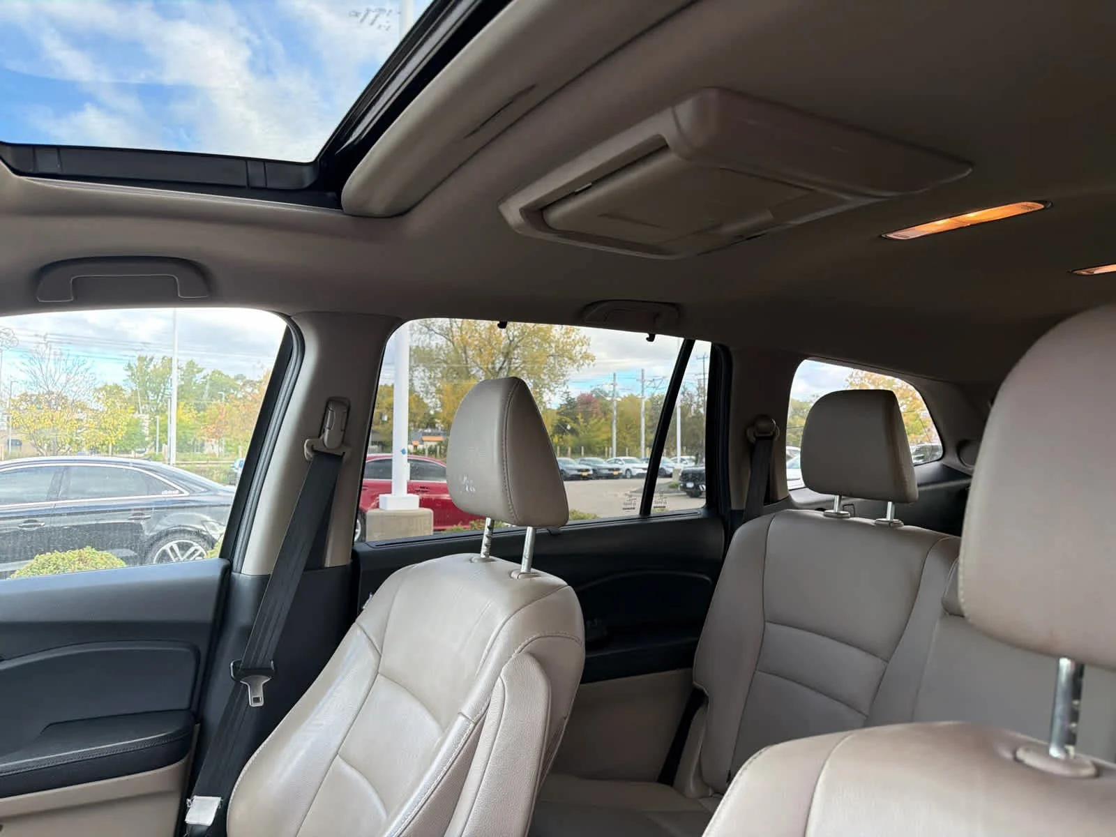 Certified Used 2017 Crystal Black Pearl Honda Touring image 10