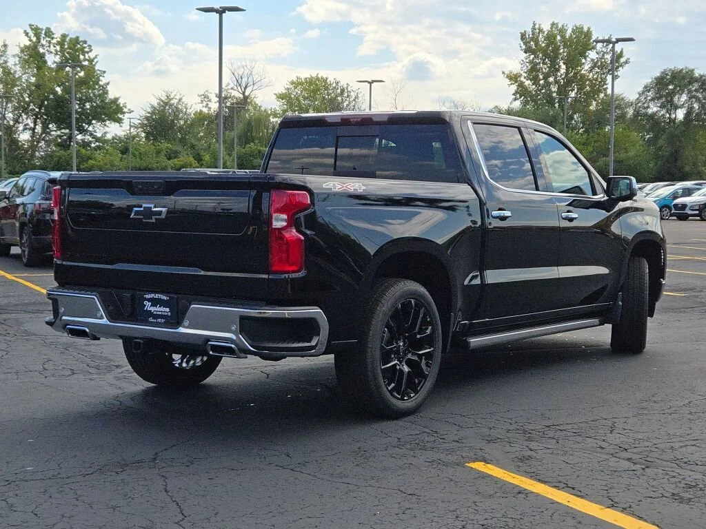 2026 Chevrolet Silverado 1500 LTZ - Photo 13