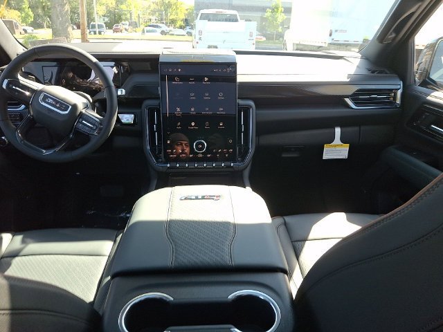 2026 GMC Yukon XL AT4 - Photo 10