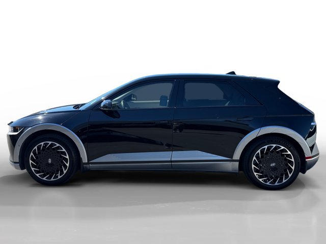 Used 2023 Abyss Black Hyundai Limited image 2