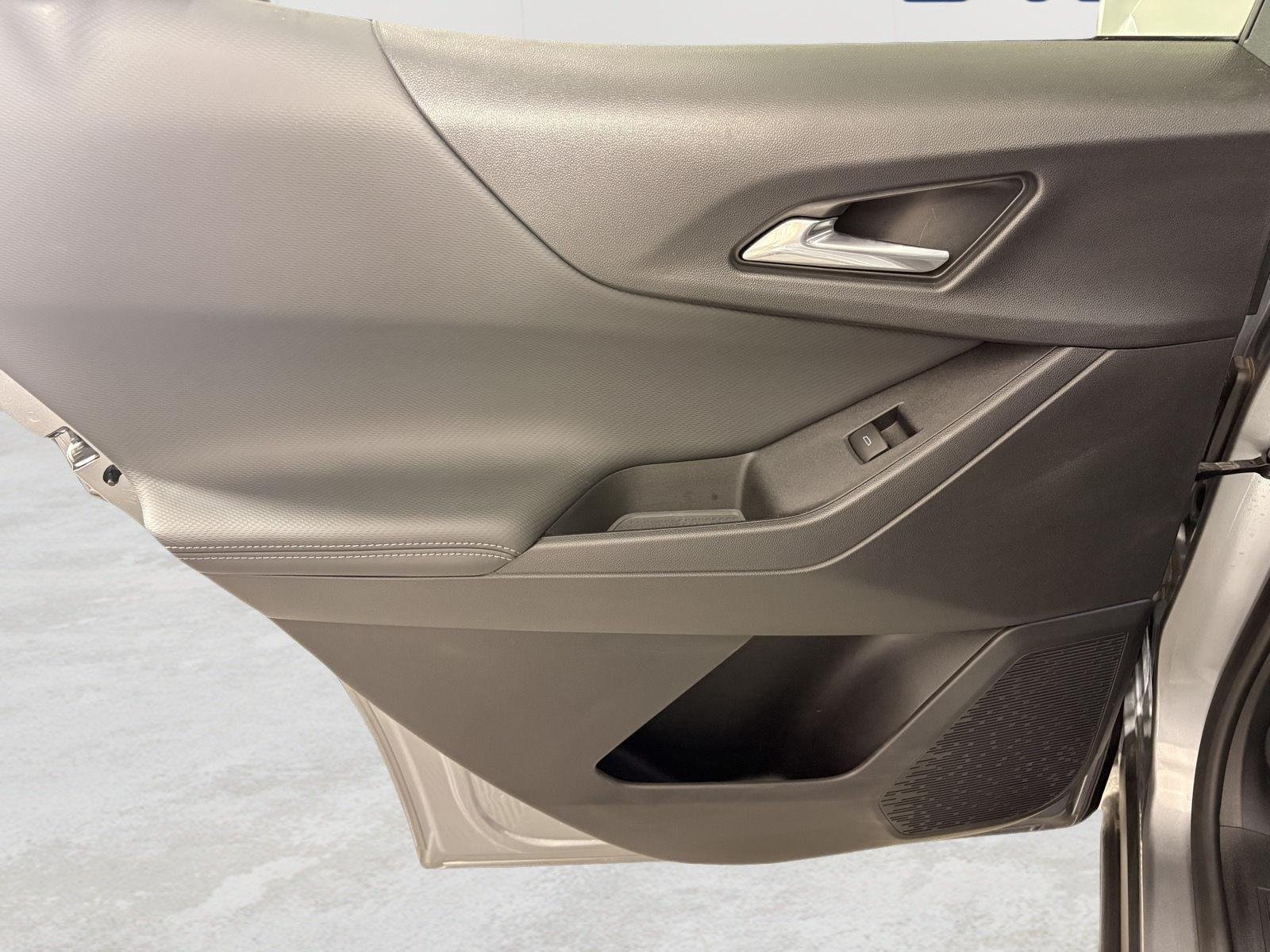 2025 Chevrolet Equinox LT - Photo 19