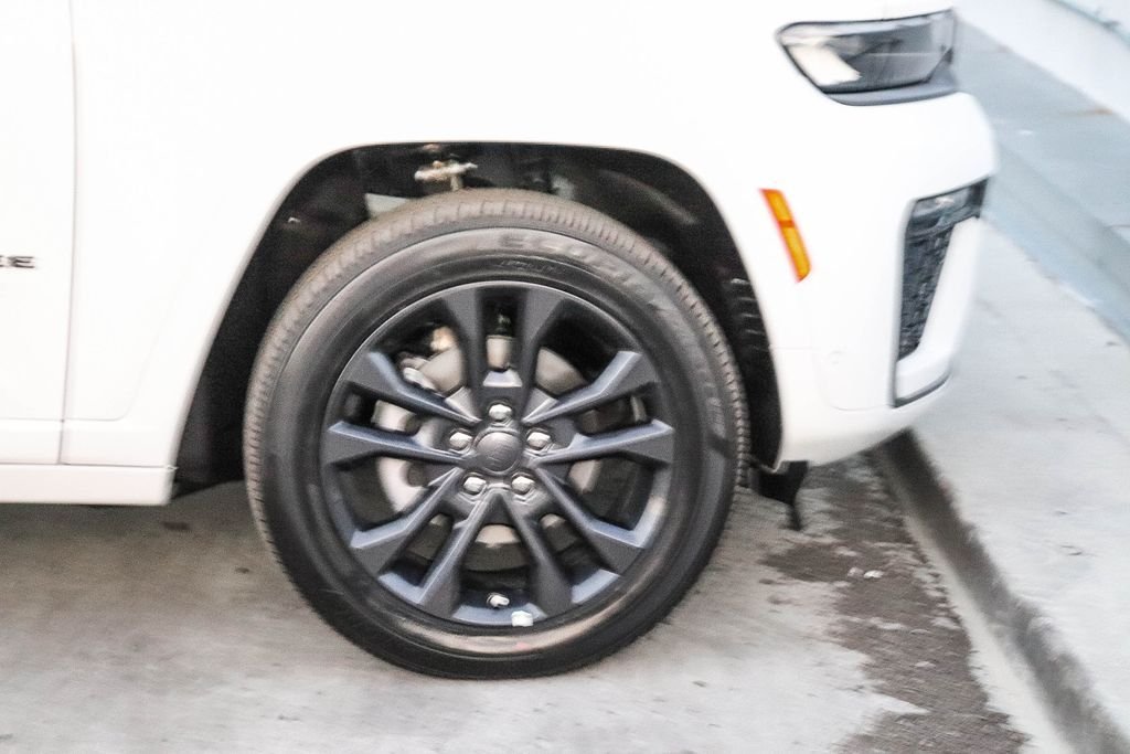 New 2026 Bright White Clearcoat Jeep Limited Reserve image 11