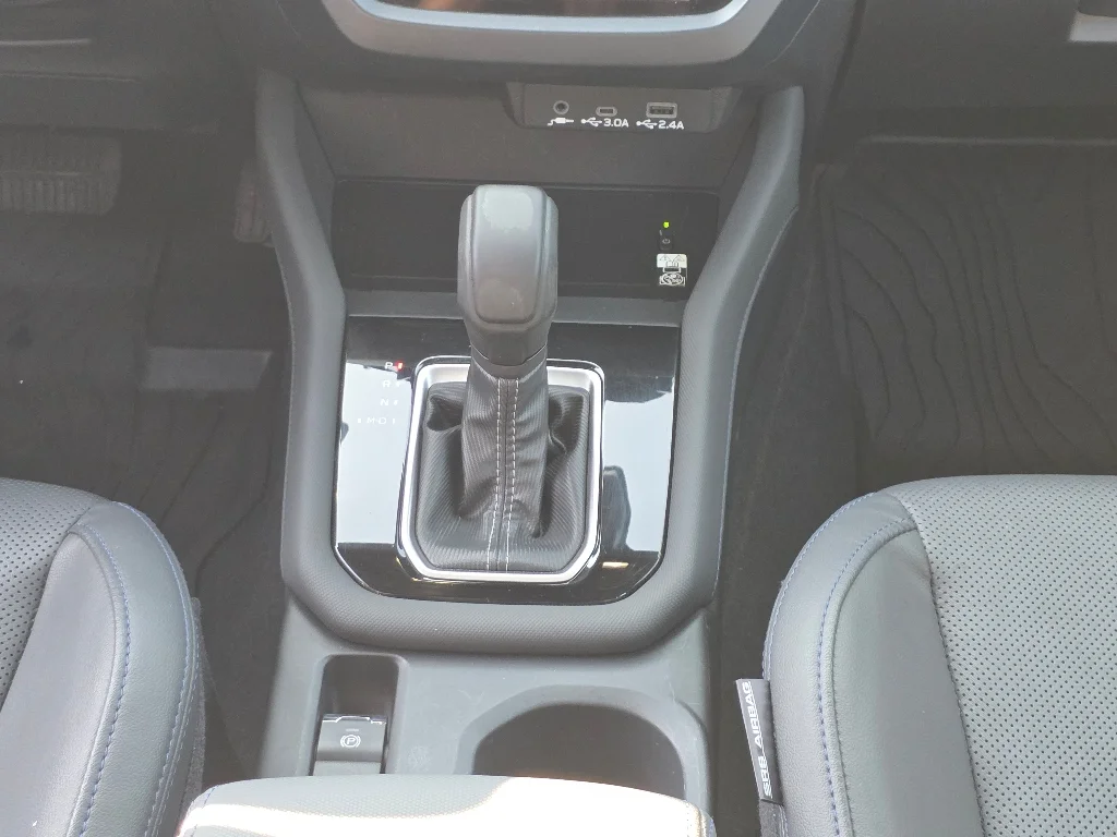 Used 2025 Magnetite Gray Metallic Subaru Limited image 25