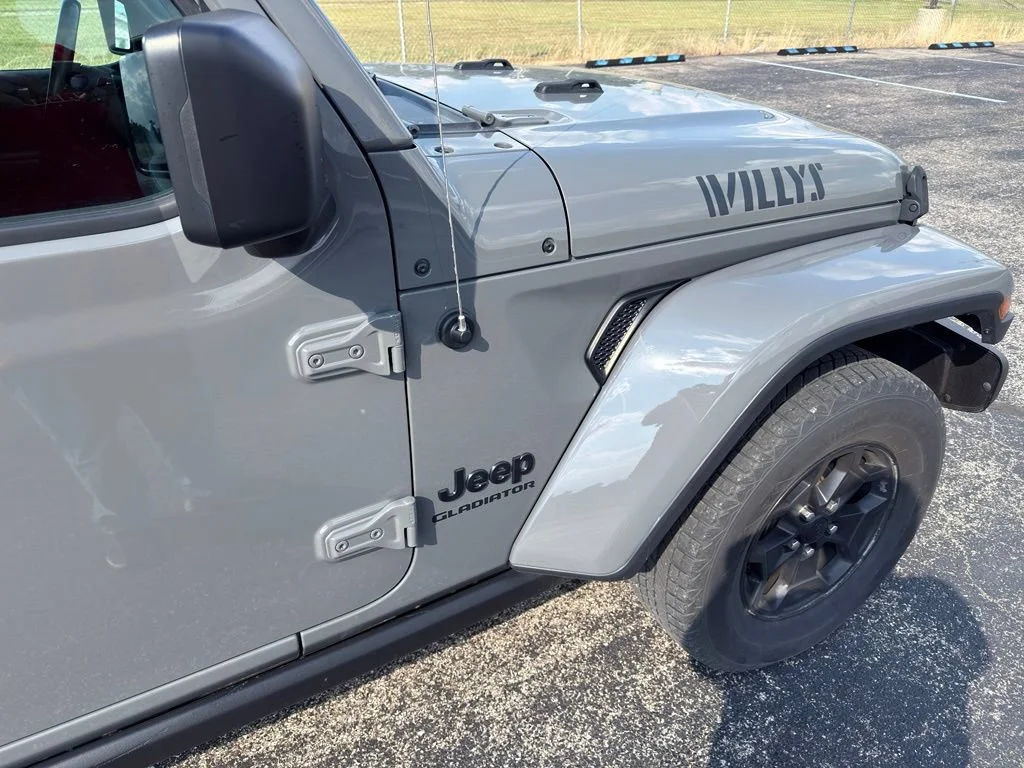 Used 2022 Gray Jeep Willys image 9