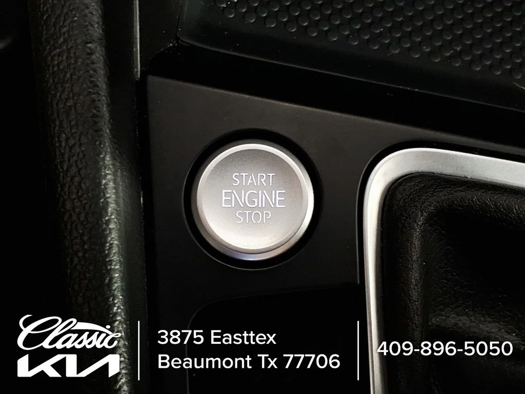 Used 2024  Volkswagen 1.5T SE image 16