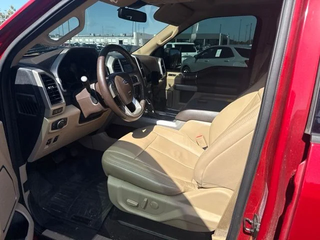 Used 2020 Red Ford Lariat image 3