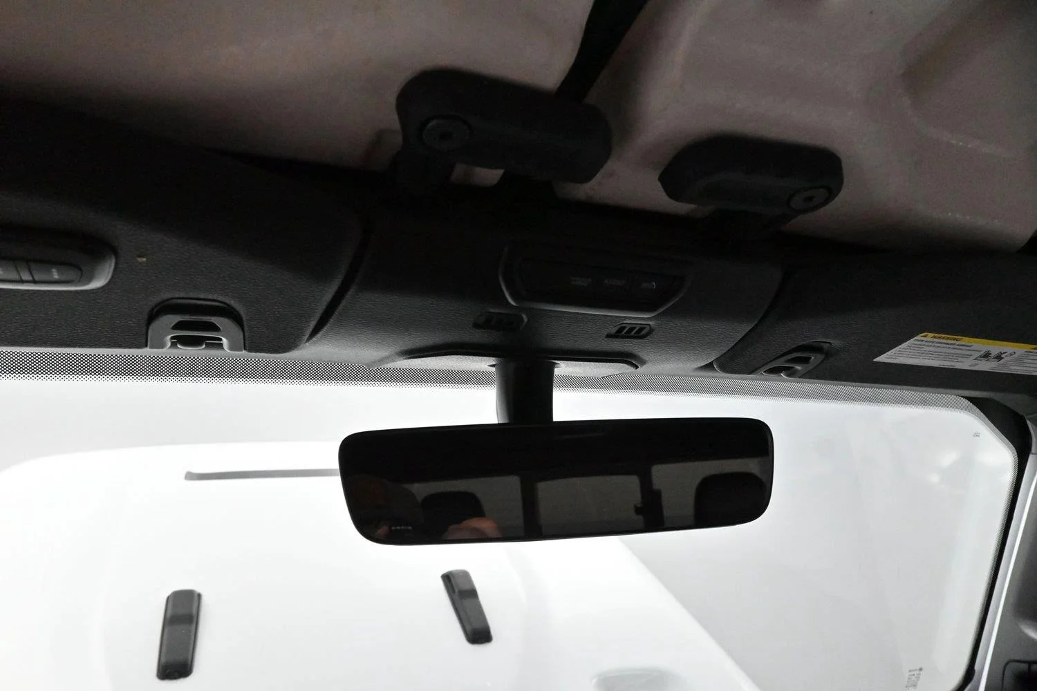 Used 2022 Bright White Clearcoat Jeep Mojave image 25
