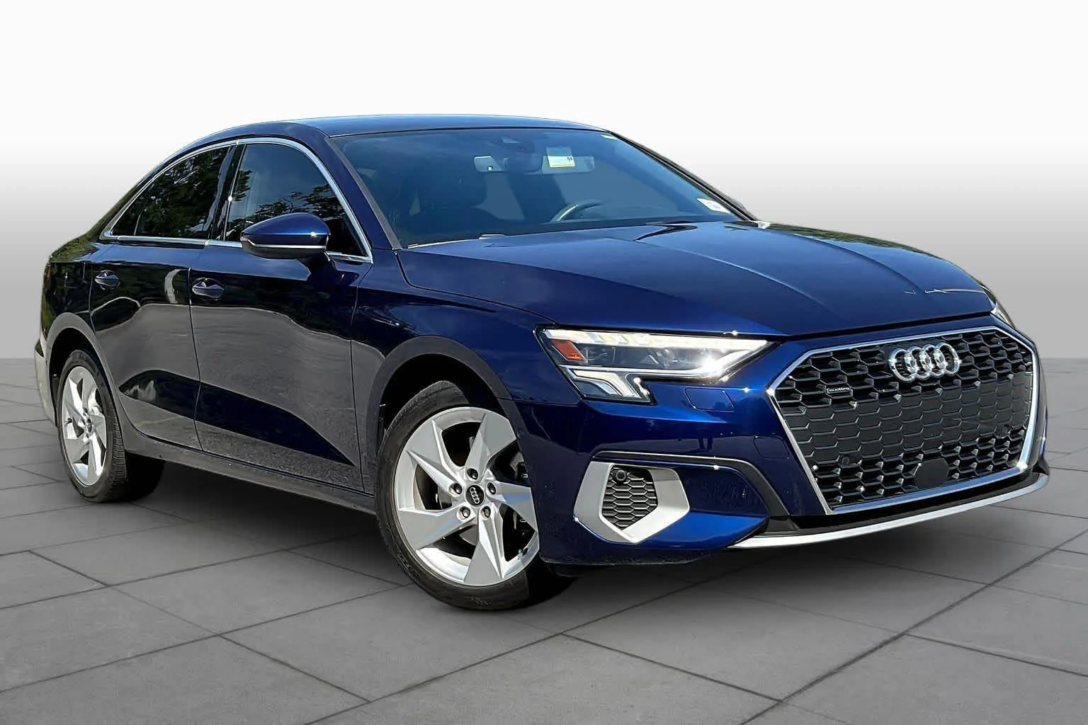 Used 2023 Navarra Blue Metallic Audi Premium image 5