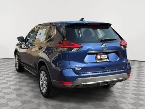 Used 2019 Blue Nissan S image 5