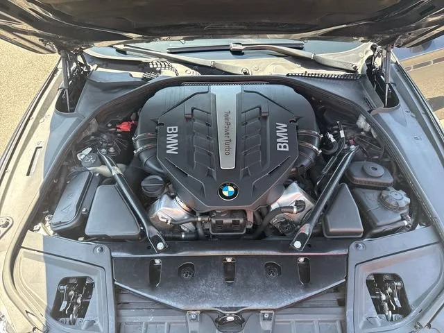 Used 2011 Dark Graphite BMW 550i image 29