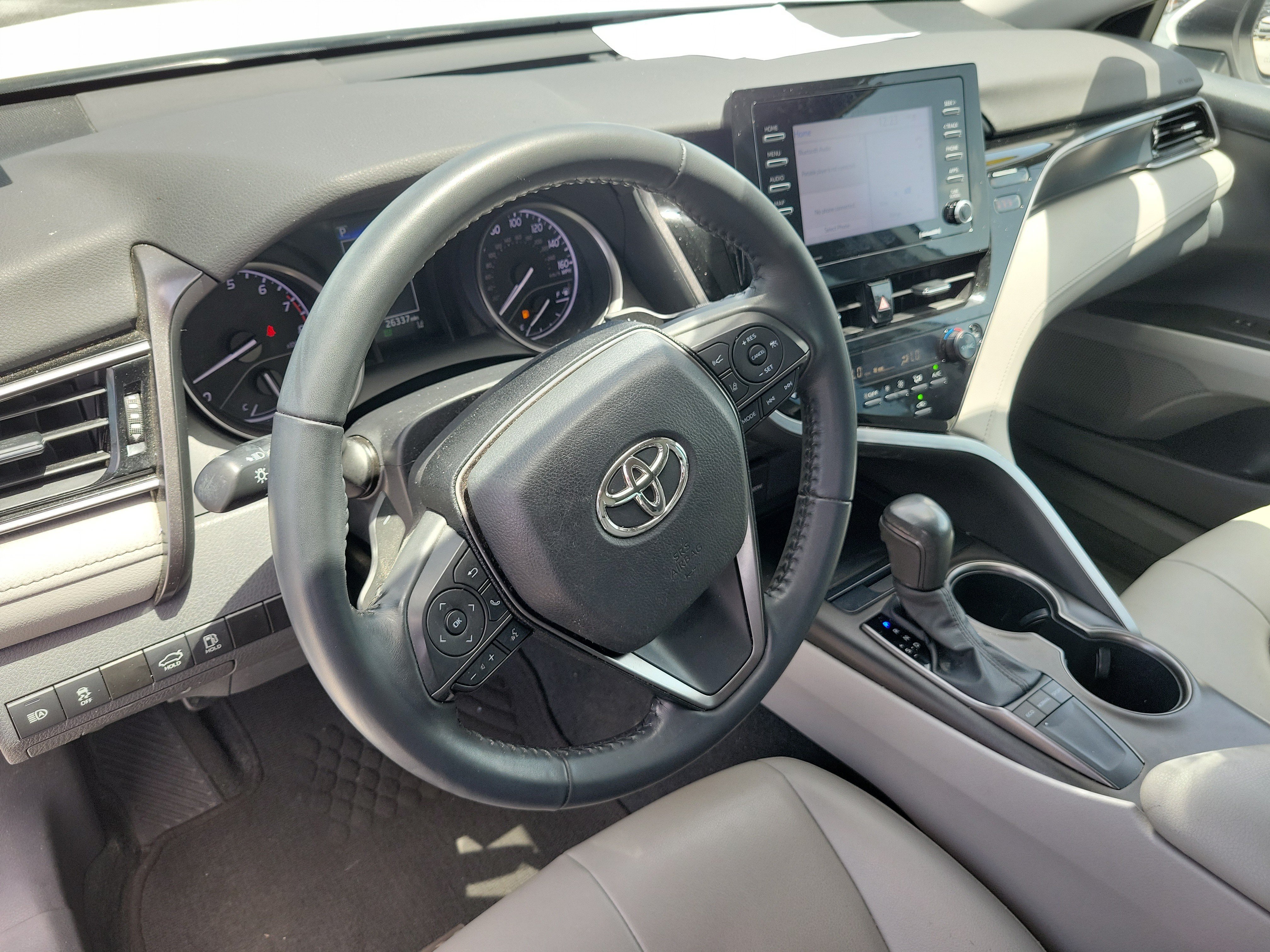 Used 2023 Ice Toyota SE image 21