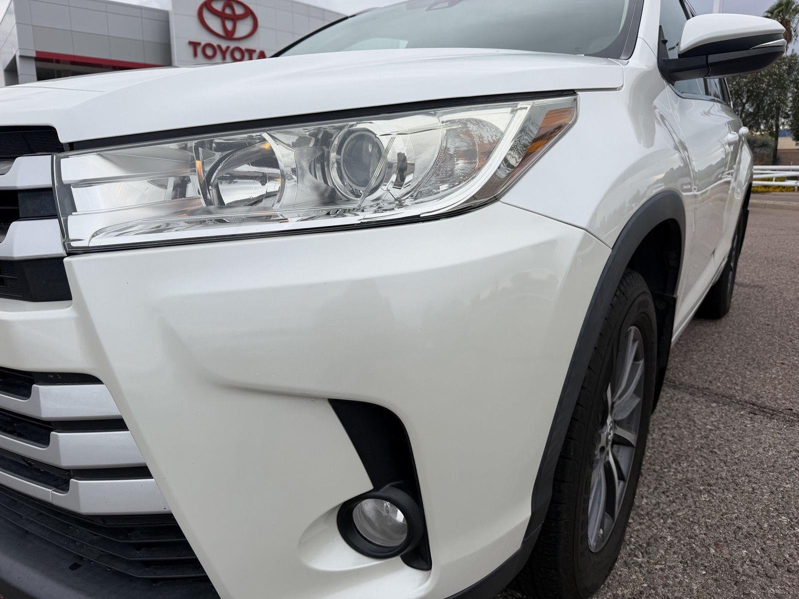 Used 2017 Blizzard Pearl Toyota XLE image 10