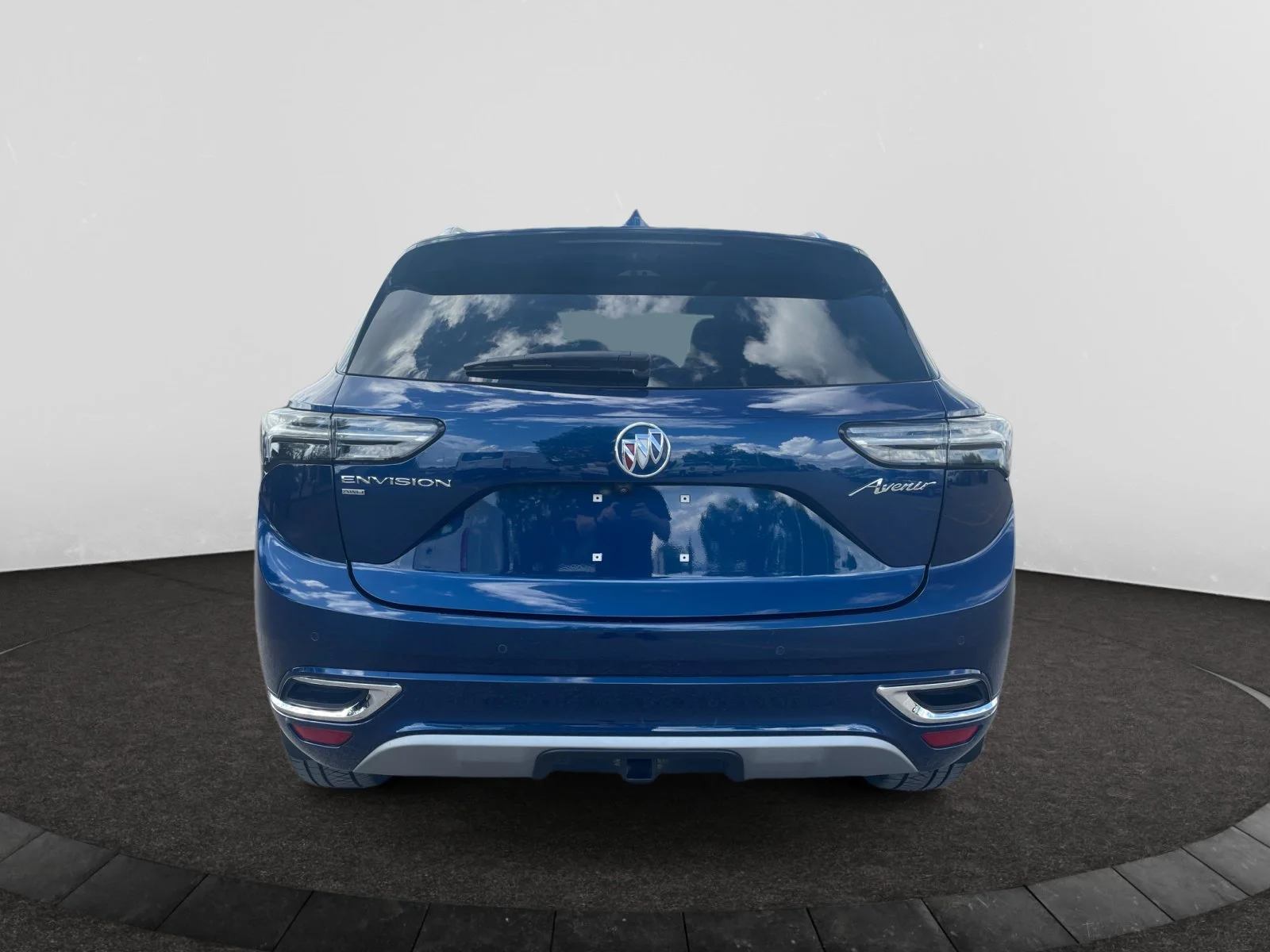 Used 2023 Blue Buick Avenir AWD image 4