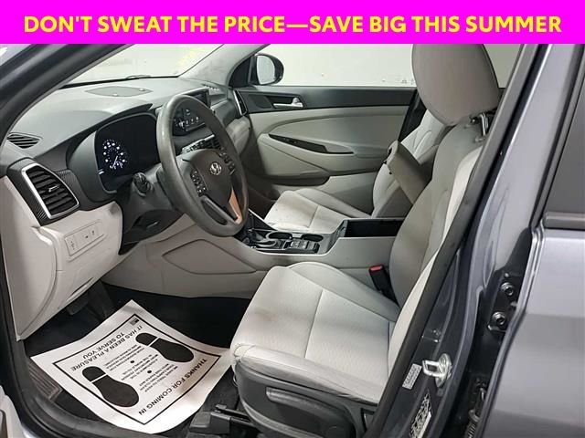 Used 2021 Gray Hyundai SE image 4