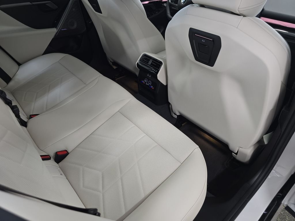 New 2027 Alpine White BMW 530i image 11