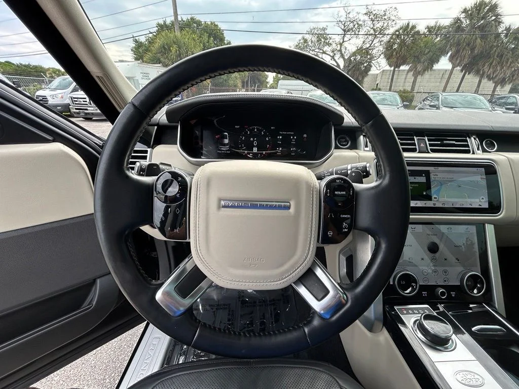 Used 2020 Santorini Black Land Rover HSE image 14