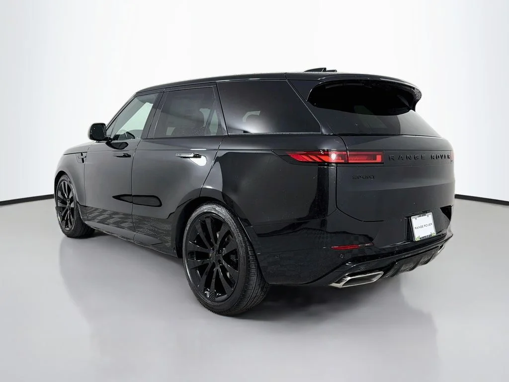 New 2027 Santorini Black Land Rover Dynamic SE image 7