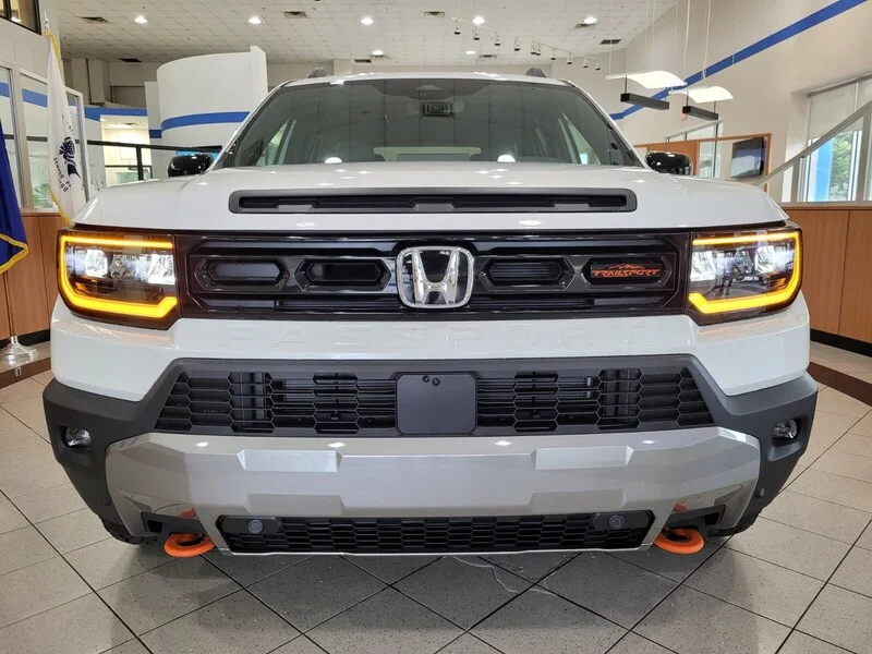 New 2026 Platinum White Pearl Honda TRAILSPORT ELITE AWD image 2