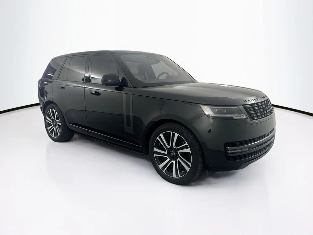 Certified Used 2023 Black Land Rover SE image 3