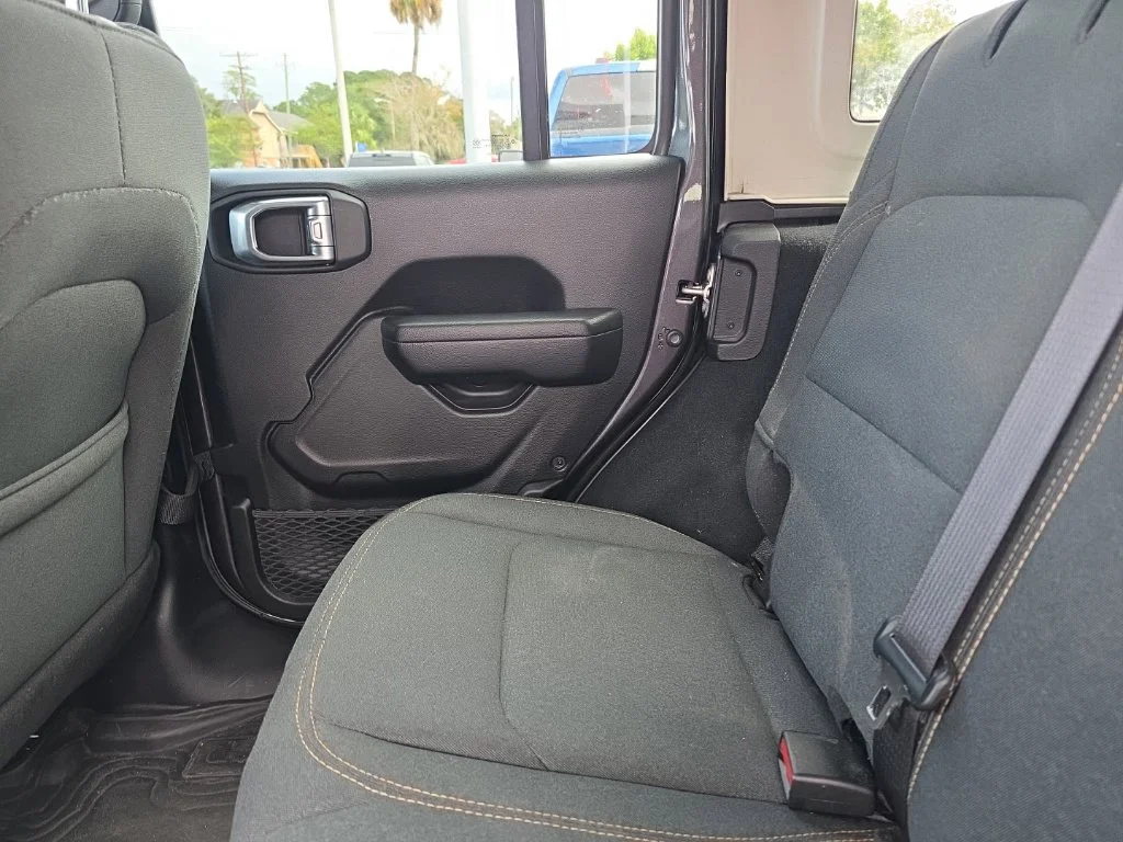 Used 2024 Crystal Metallic Jeep Sport image 20