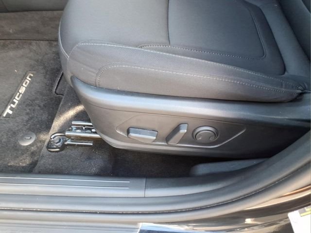 Used 2023 Black Hyundai SEL image 16