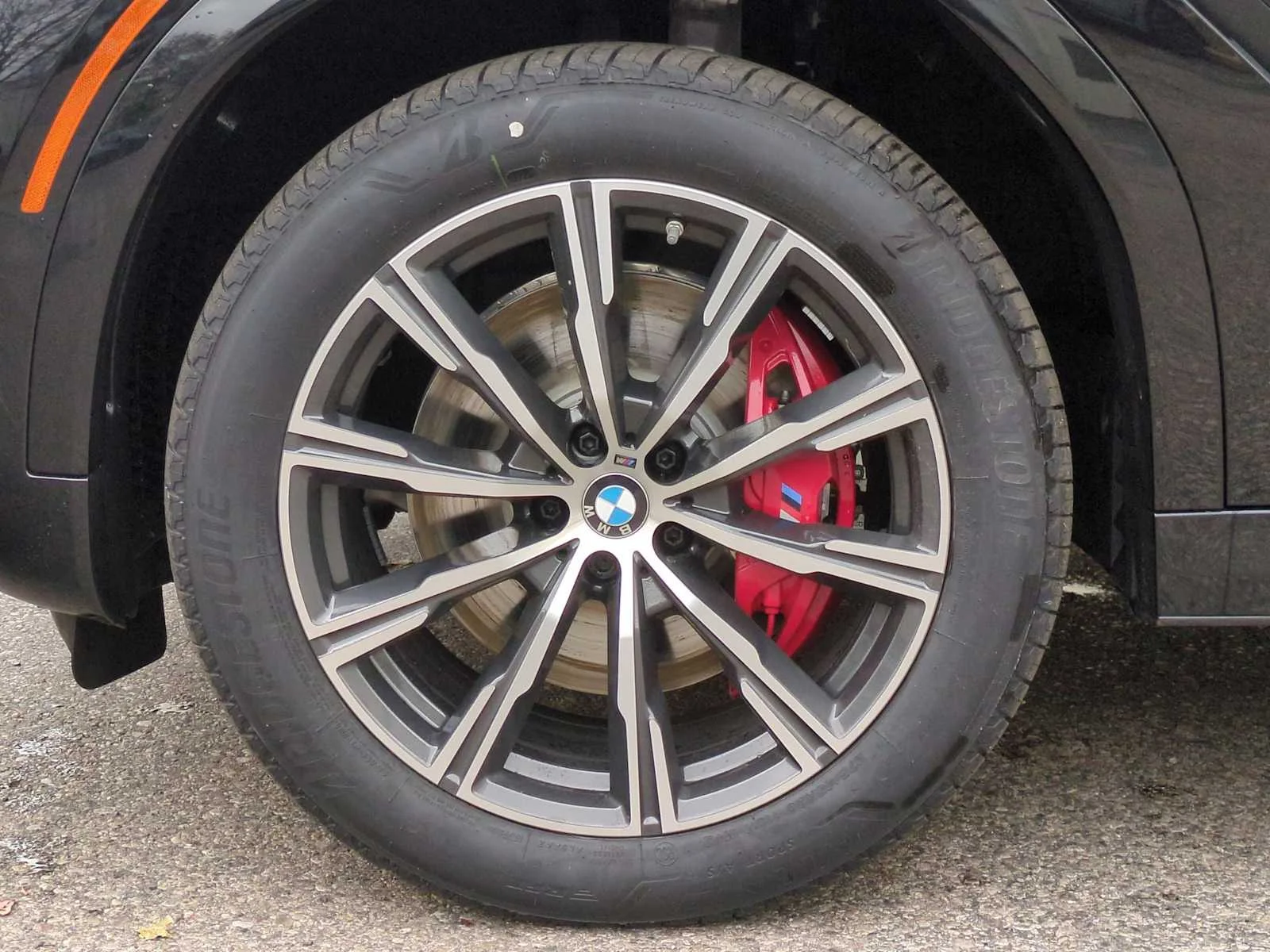 New 2026 Black Sapphire Metallic BMW xDrive40i image 14