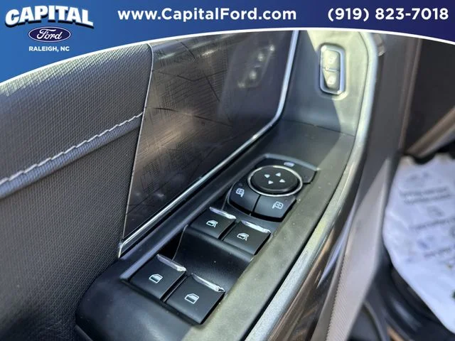 Used 2023 Black Ford XLT image 18