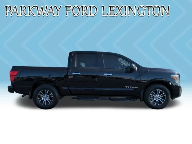 Used 2021 Black Nissan SV image 4