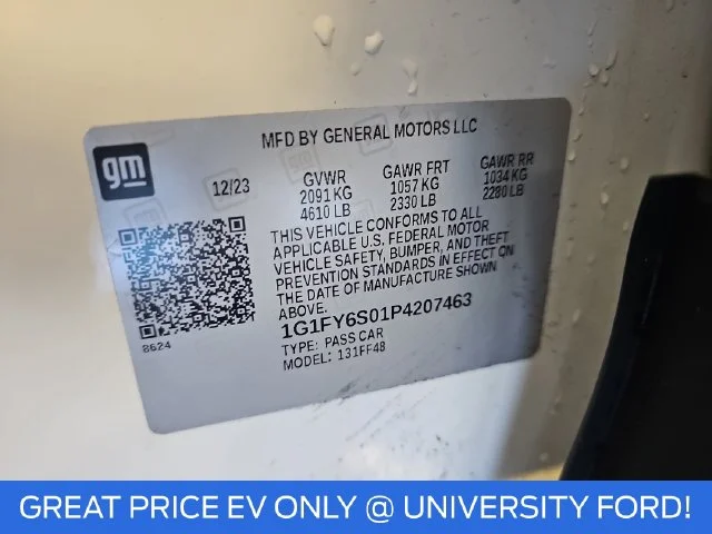 Used 2023 White Chevrolet LT image 34