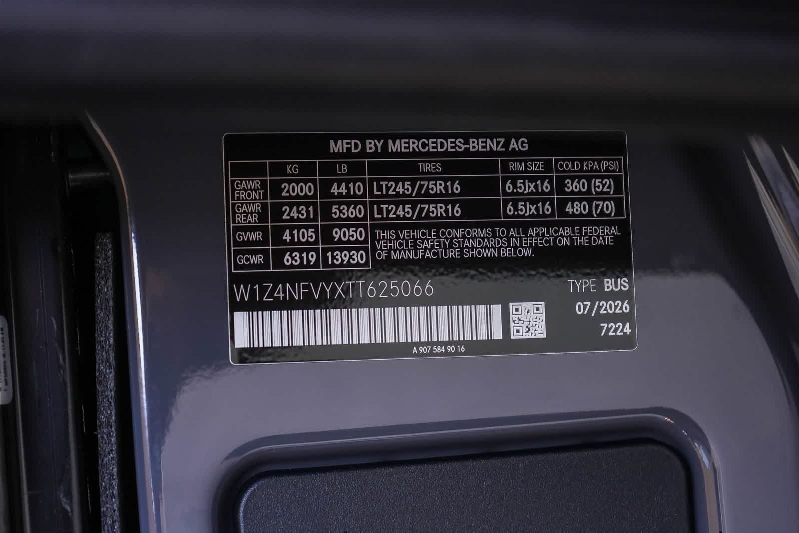 New 2026 Graphite Gray Mercedes-Benz Passenger 144WB High Roof AWD 2.0L I4 Diesel Turbo image 37