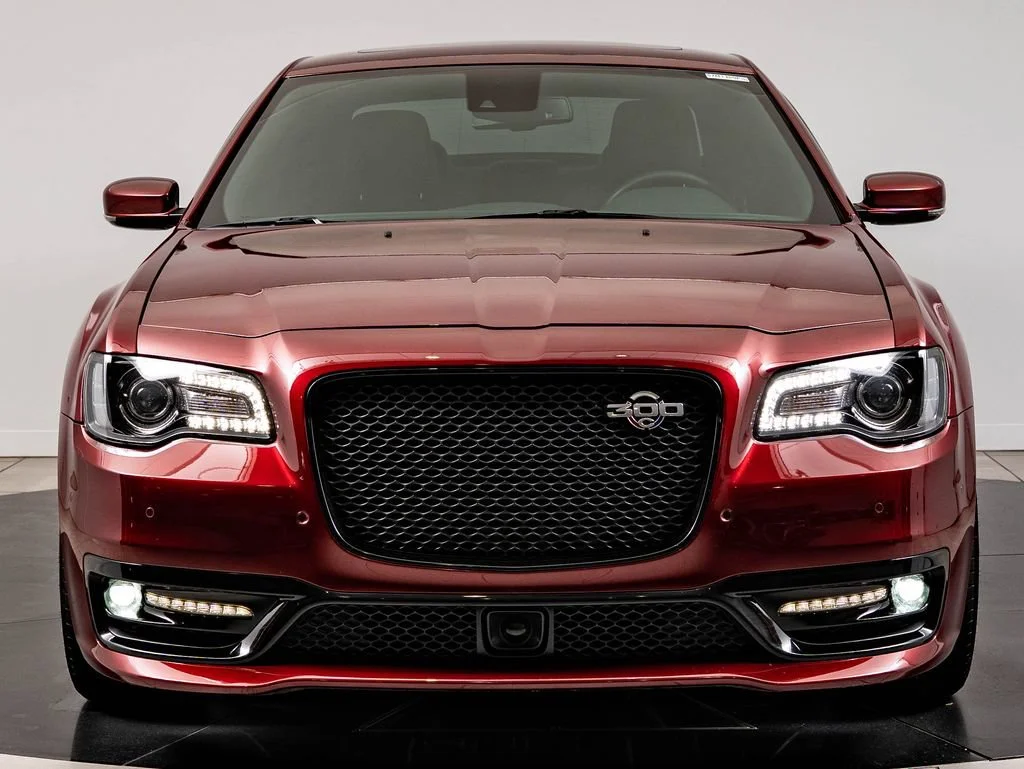 Used 2023 Velvet Red Pearlcoat Chrysler C image 2