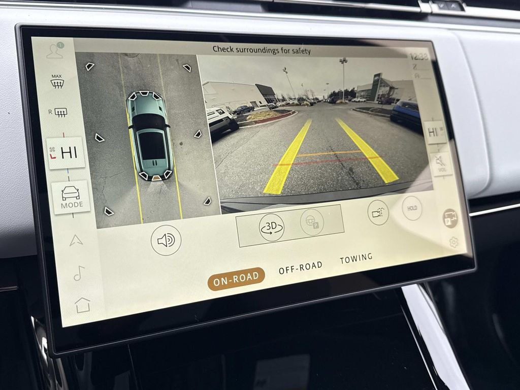 New 2026 Charente Grey Land Rover Dynamic SE image 4
