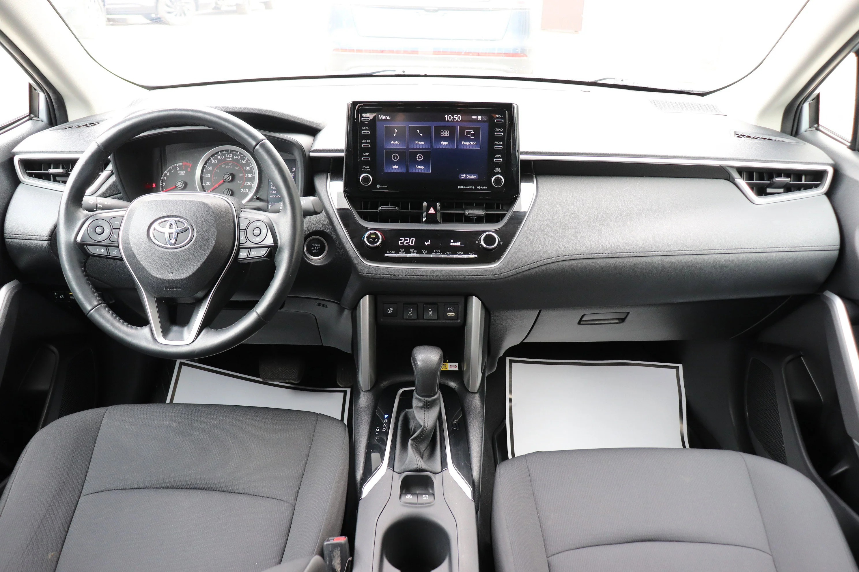 Used 2022 Silver Toyota LE image 18