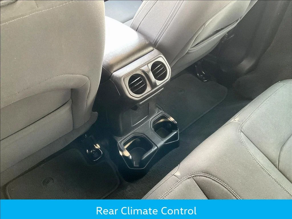 Used 2019 Silver Jeep Sport S image 17