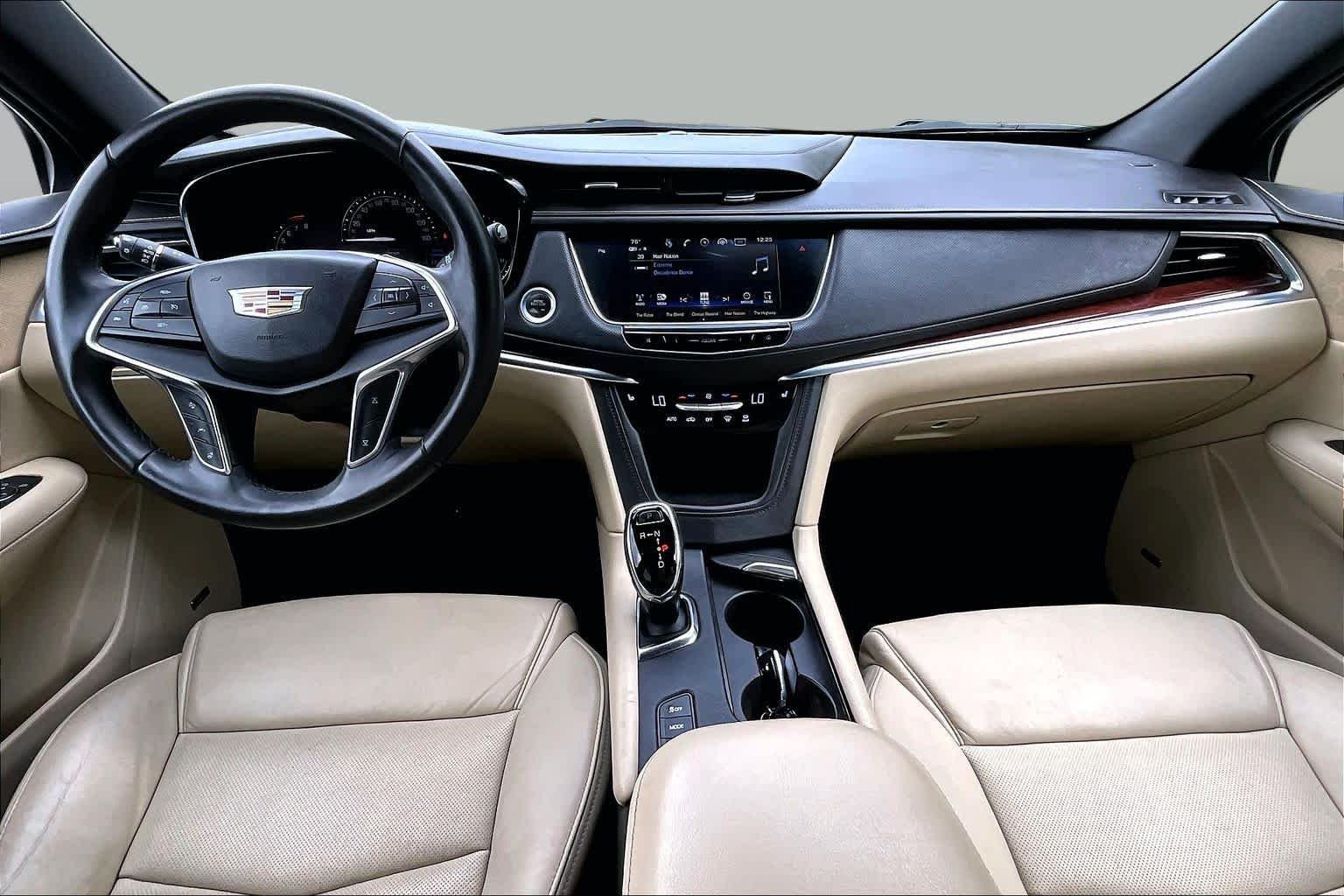 Used 2018 Dark Granite Metallic Cadillac Luxury AWD image 16