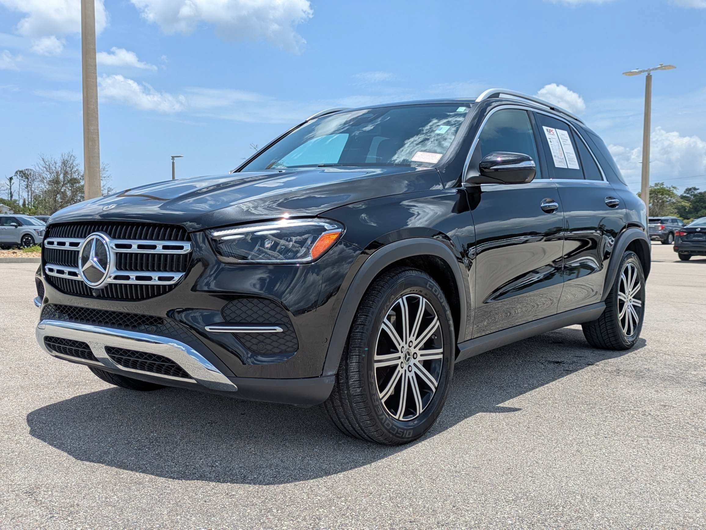 Used 2025 Obsidian Black Metallic Mercedes-Benz GLE 350 image 8