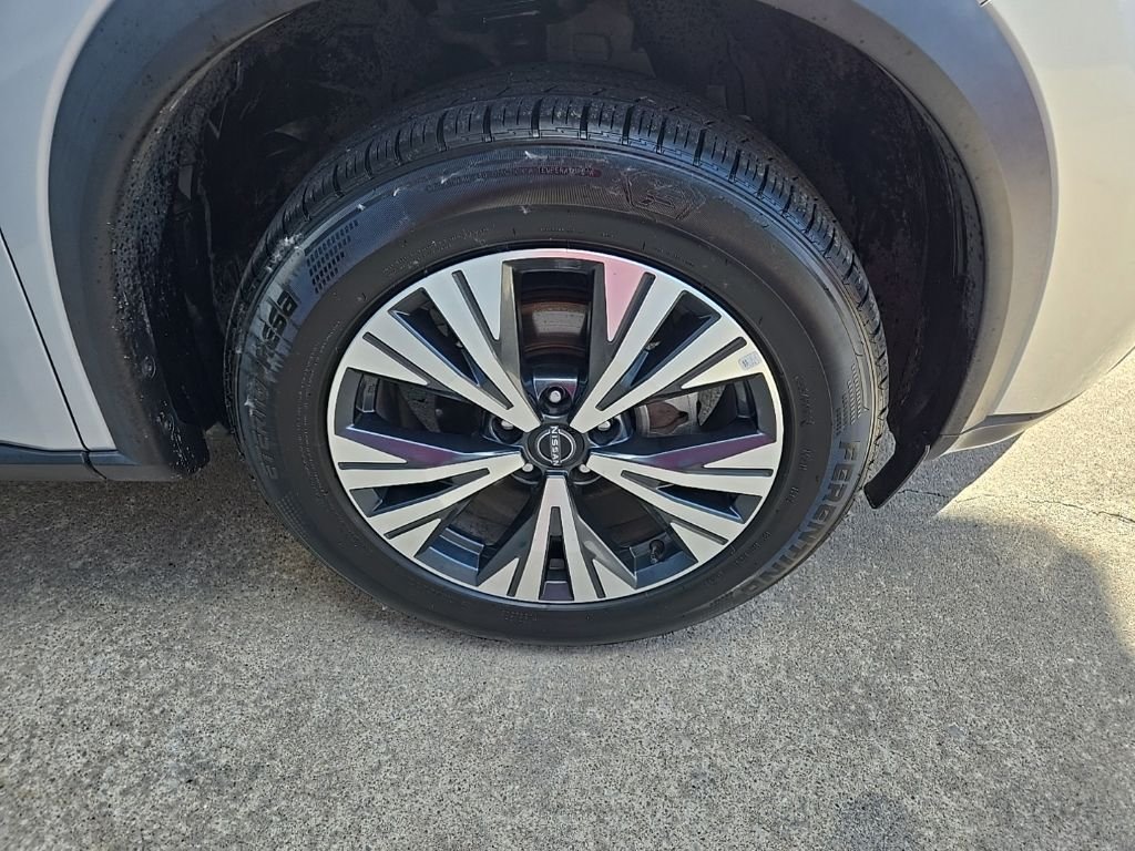 Used 2023 Silver Nissan SV image 24