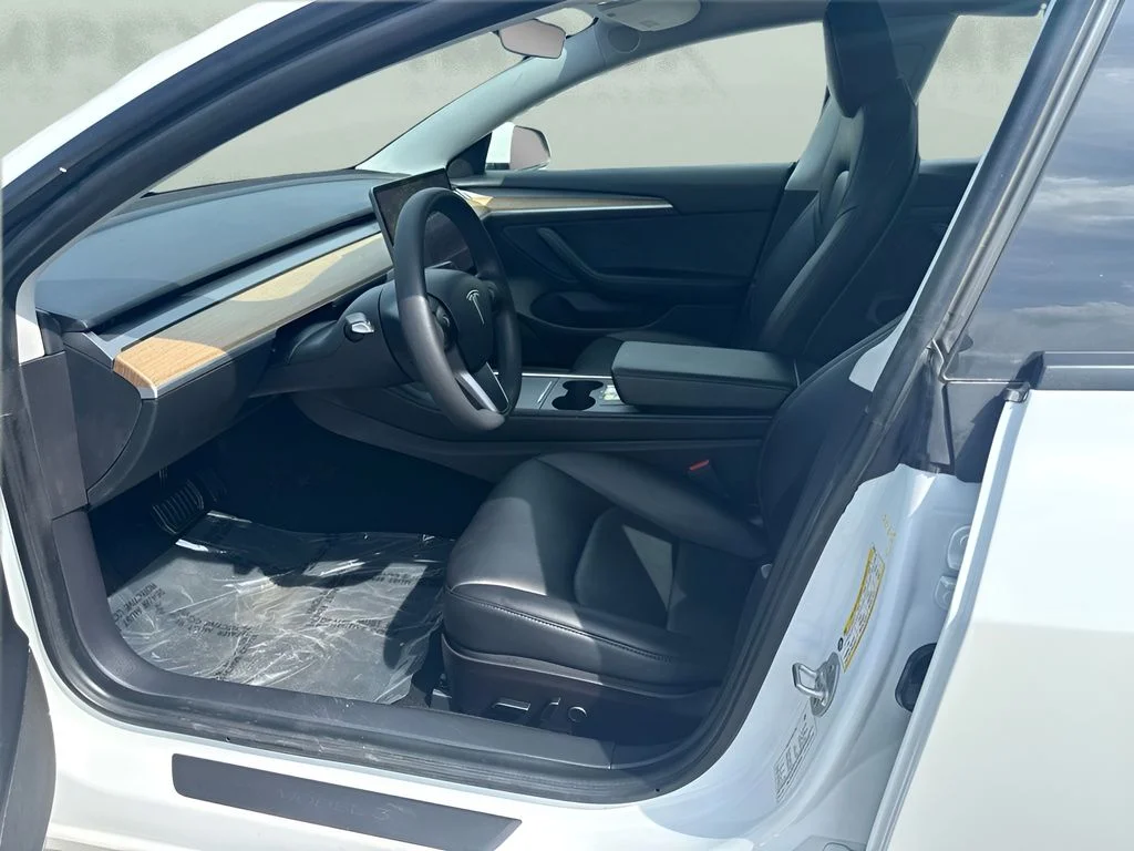 Used 2021 White Tesla Long Range image 9