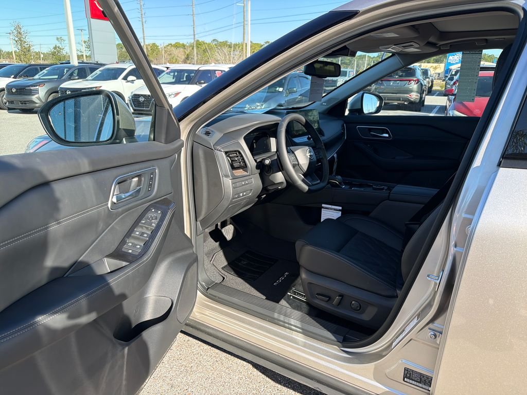 New 2026 Nissan Rogue Platinum 4D Sport Utility