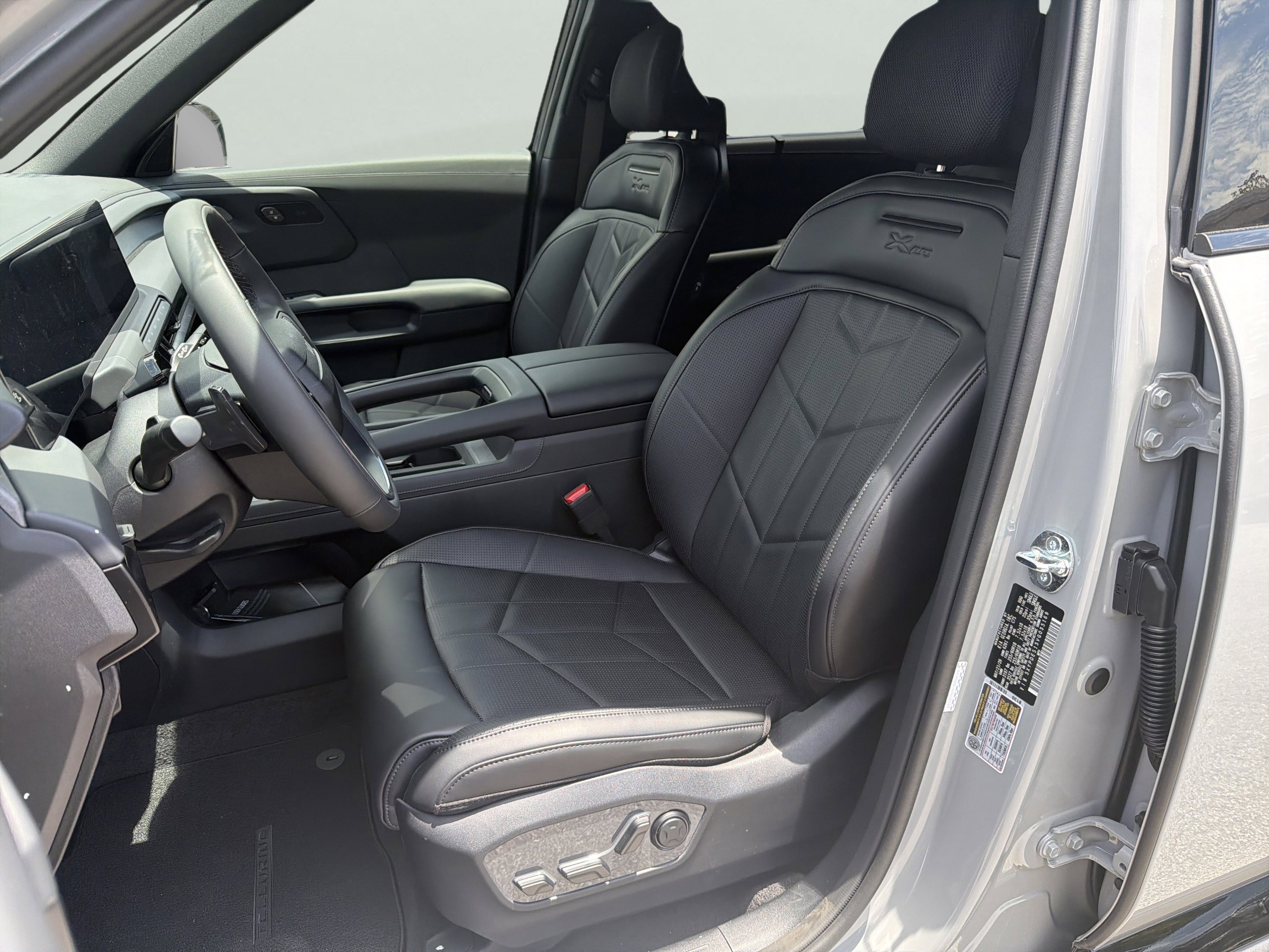 New 2027 Wolf Gray Kia X-PRO SX image 19