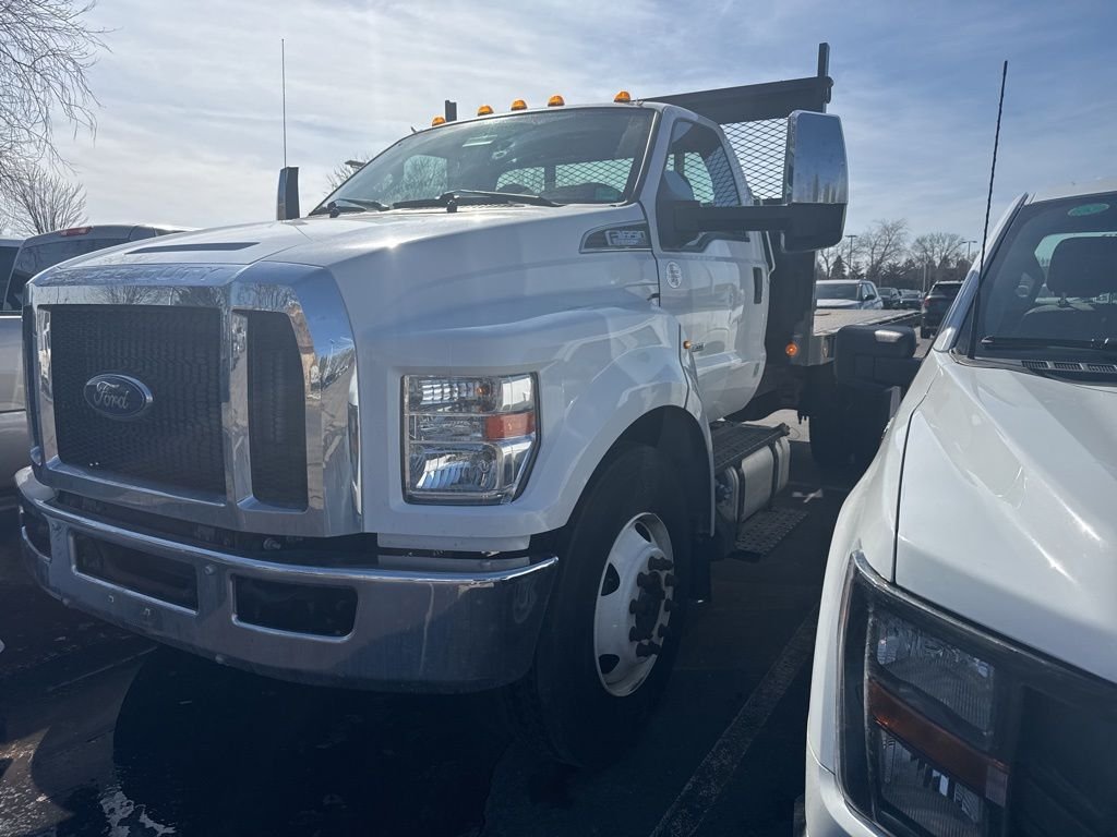 Used 2022 White Ford Base image 3