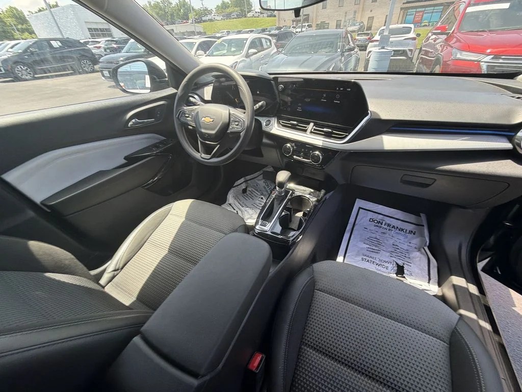 Used 2025 Black Chevrolet LT image 10
