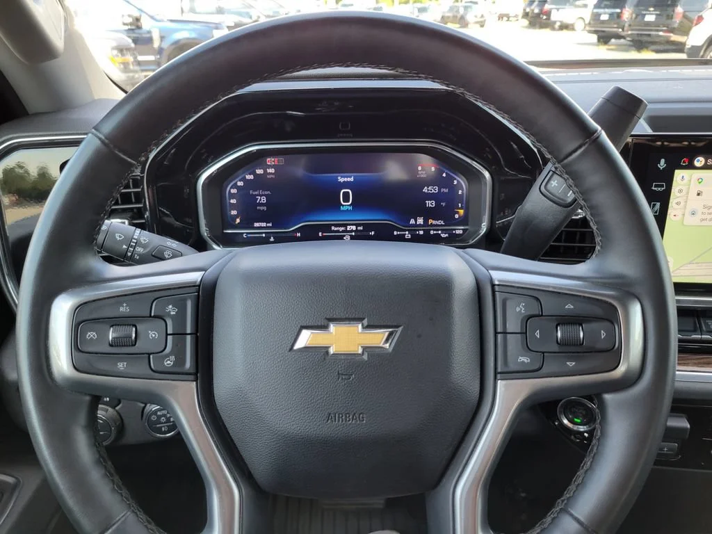 Used 2025 Black Chevrolet LT image 31