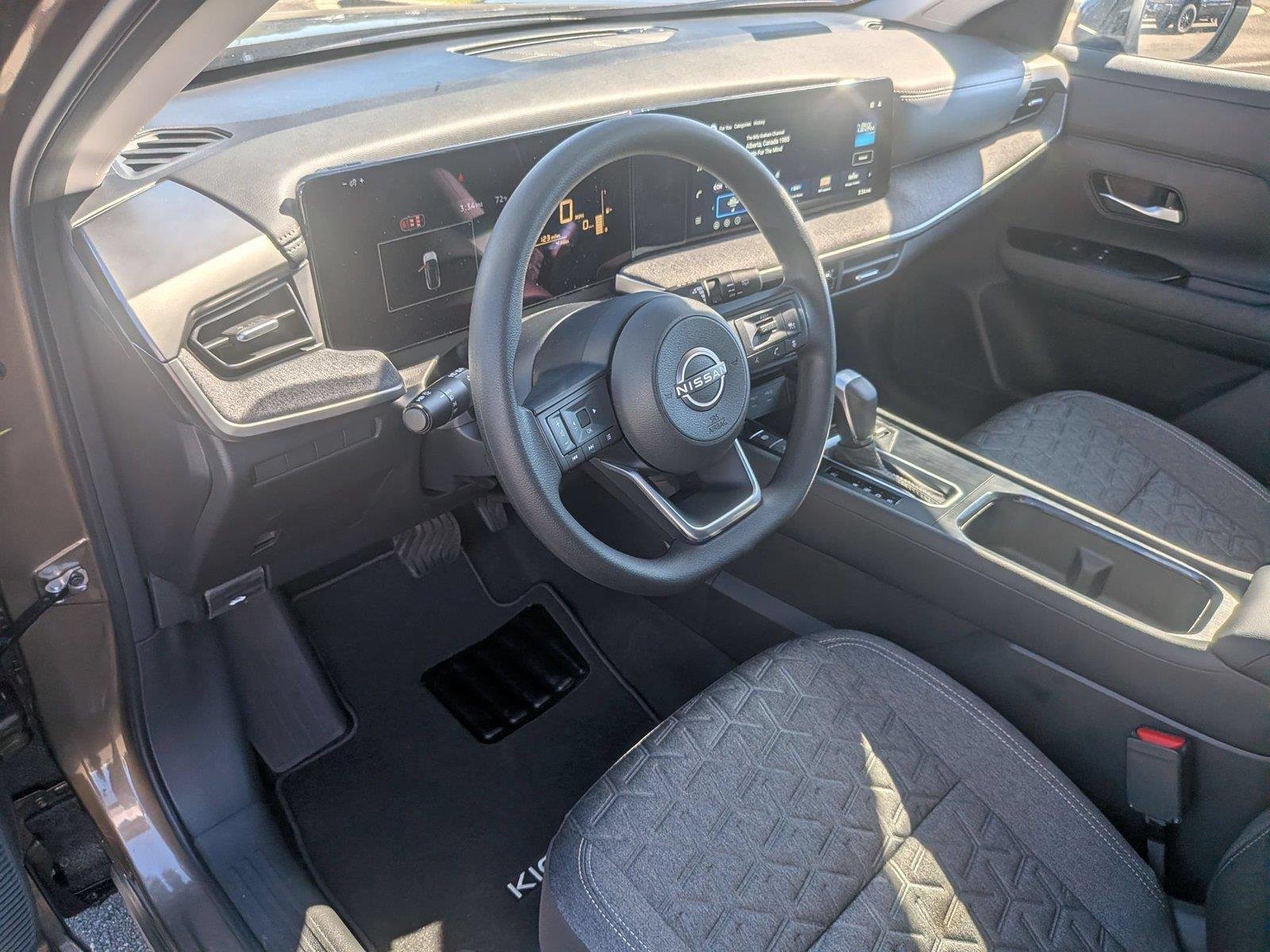 New 2027 Canyon Bronze Metallic Nissan SV image 19